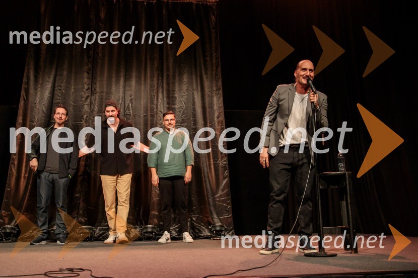  Vid  Valič, stand-up komik, voditeljVid Valič z novo avtorsko komedijo Moška pamet