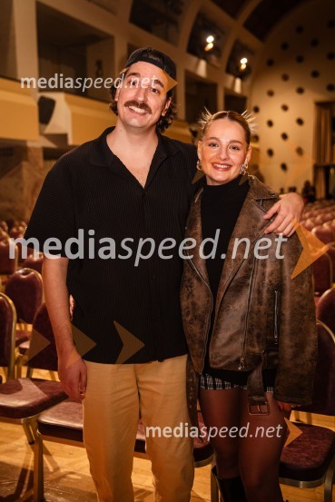  Dino Kapetanovič, stand up komik;  Ondina Klara Kerec, Radio AntenaVid Valič z novo avtorsko komedijo Moška pamet