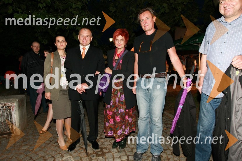 Franc Kangler, župan Mestne občine Maribor in njegova soproga Tanja, Majda Širca, ministrica za kulturo ter Vladimir Rukavina Gogo, direktor Narodnega doma Maribor in direktor Festivala Lent17. Festival Lent 2009, otvoritveni vikend