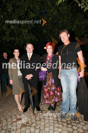 Franc Kangler, župan Mestne občine Maribor in njegova soproga Tanja, Majda Širca, ministrica za kulturo ter Vladimir Rukavina Gogo, direktor Narodnega doma Maribor in direktor Festivala Lent17. Festival Lent 2009, otvoritveni vikend