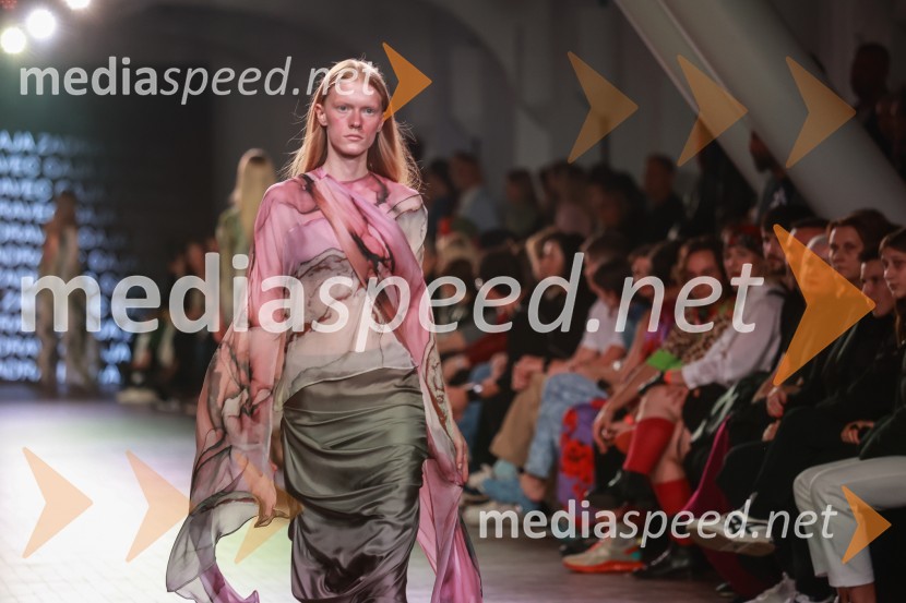  Pia Novak, manekenkaTretji dan Ljubljanskega tedna mode