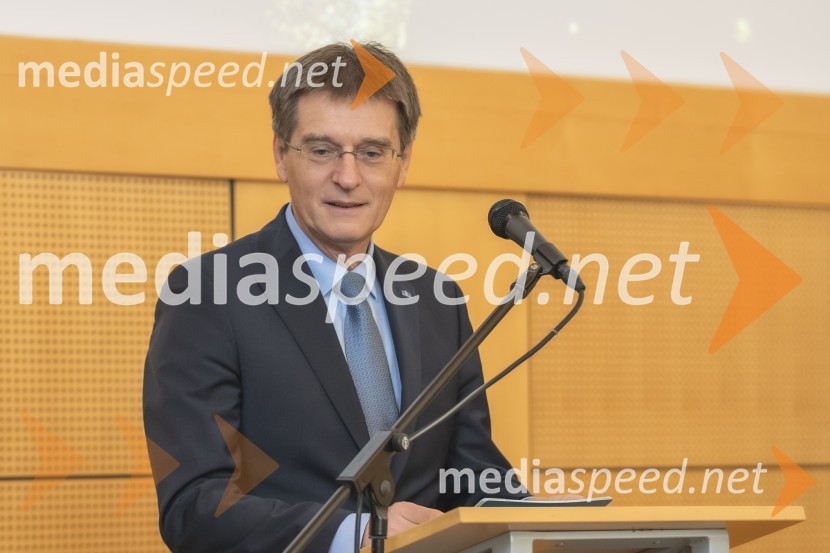 prof. dr. Zdravko Kačič, rektor Univerze v MariboruPodelitev Nagrade Univerze v Mariboru za pedagoško odličnost za študijsko leto 2023/2024