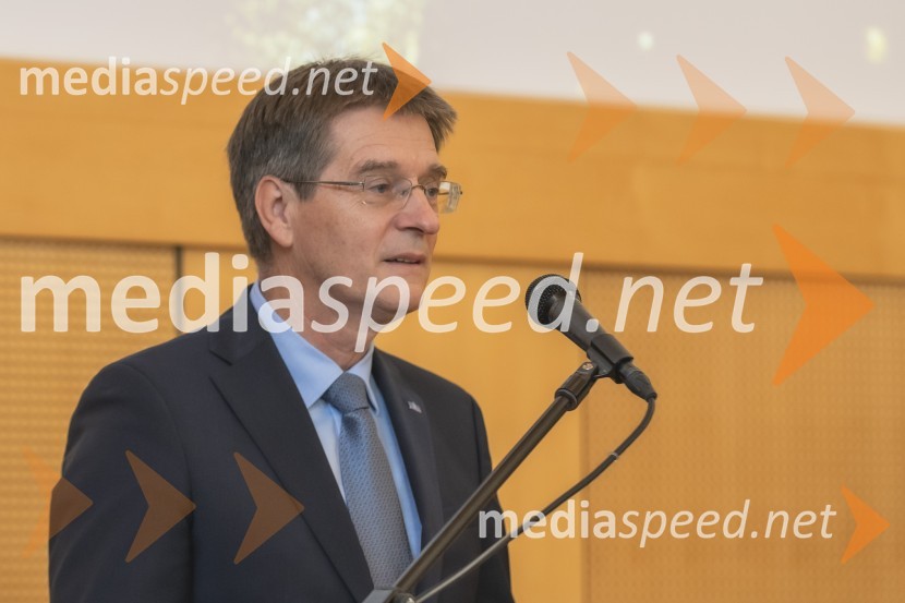 prof. dr. Zdravko Kačič, rektor Univerze v MariboruPodelitev Nagrade Univerze v Mariboru za pedagoško odličnost za študijsko leto 2023/2024