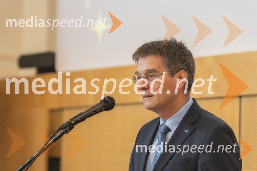 prof. dr. Zdravko Kačič, rektor Univerze v MariboruPodelitev Nagrade Univerze v Mariboru za pedagoško odličnost za študijsko leto 2023/2024