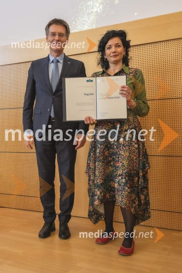 prof. dr. Zdravko Kačič, rektor Univerze v Mariboru; izr. prof. dr. Katja Košir, Filozofska fakulteta UMPodelitev Nagrade Univerze v Mariboru za pedagoško odličnost za študijsko leto 2023/2024