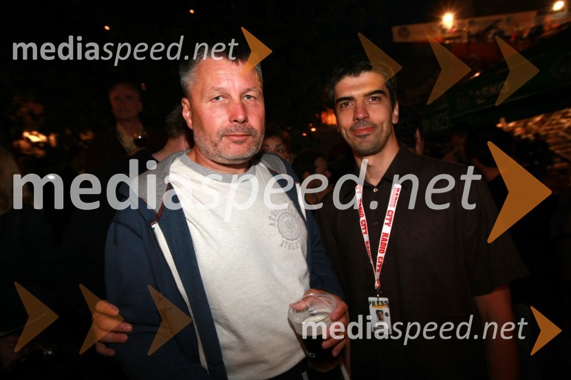 Bojan Požar, glavni in odgovorni urednik spletnega časopisa Požareport ter Bor Greiner, odgovorni urednik Radia City17. Festival Lent 2009, otvoritveni vikend