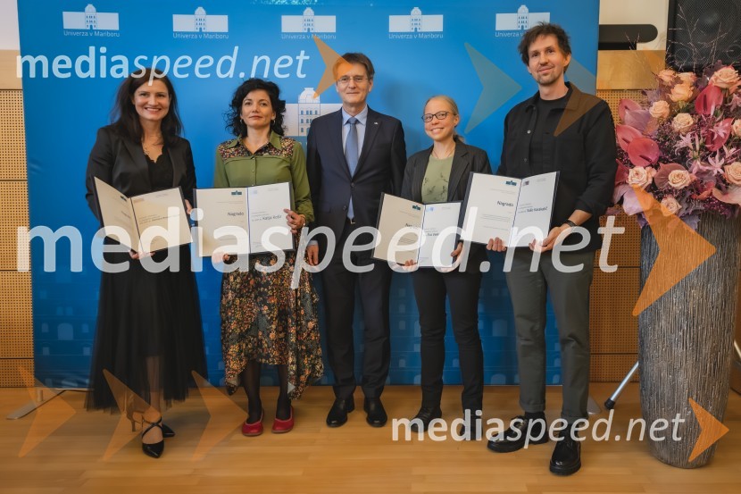  Barbara Bradač Hojnik; izr. prof. dr. Katja Košir, Filozofska fakulteta UM; prof. dr. Zdravko Kačič, rektor Univerze v Mariboru;  Eva Veler, biologinja; dr. Sašo Karakatič, Fakulteta za elektrotehniko, računalništvo in informatiko, Univerza v MariboruPodelitev Nagrade Univerze v Mariboru za pedagoško odličnost za študijsko leto 2023/2024