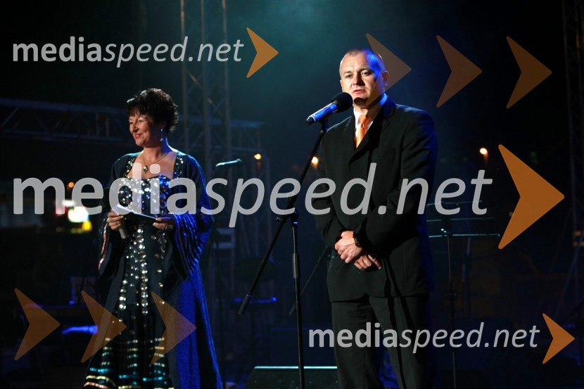 Irena Polak Fištravec, voditeljica prireditve in Franc Kangler, župan Mestne občine Maribor17. Festival Lent 2009, otvoritveni vikend