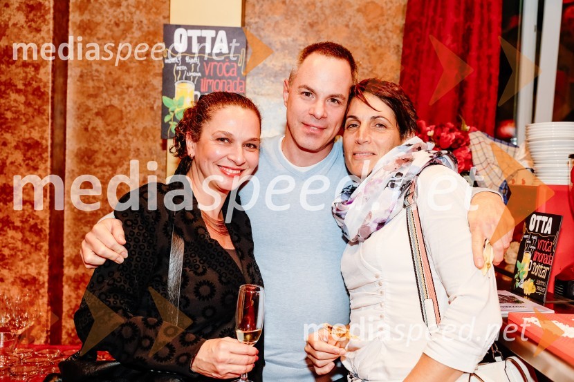  Gaja Kryštufek Gostiša, poslovna sekretarka, Prešernovo Gledališče Kranj;  ... ;  ... Premiera Woyzeck v Prešernovem gledališču Kranj