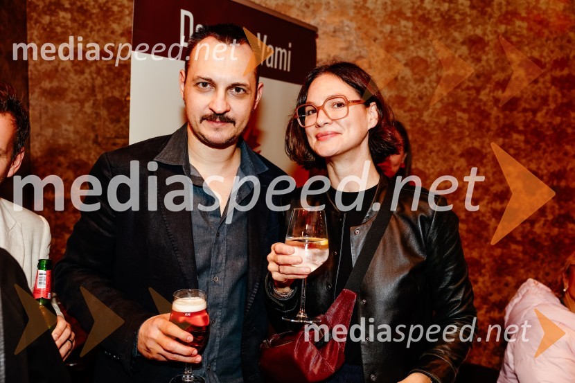  Blaž Setnikar, igralec;  Anneliese NeudeckerPremiera Woyzeck v Prešernovem gledališču Kranj