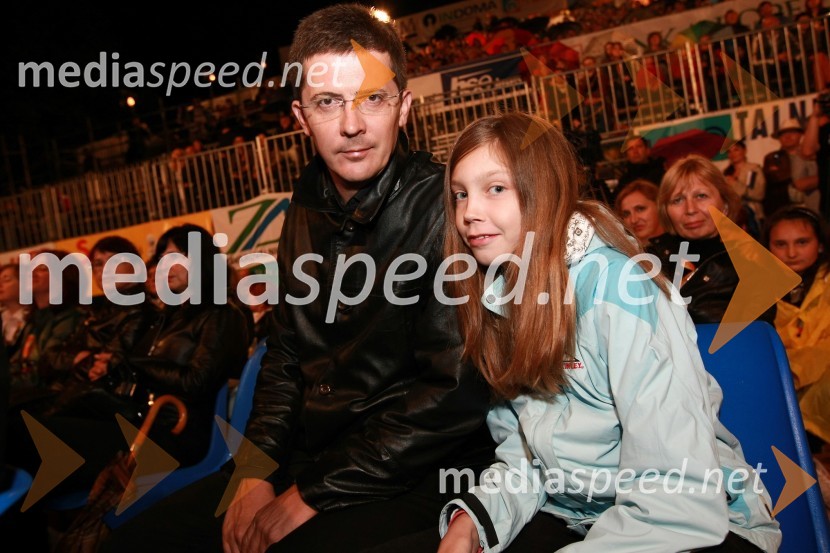 Božidar Novak, partner in svetovalec v komunikacijski skupini SPEM in hčerka Neja17. Festival Lent 2009, otvoritveni vikend