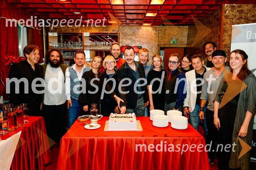  Danijel Malalan, igralec;   Jure Novak, generalni direktor, Cankarjev dom;  Primož Forte, igralec;  Nikla Petruška Panizon, igralka;  Mojca Kranjc, prevajalka;  Nicola Ciaffoni, igralec;  Blaž Setnikar, igralec;  Borut  Veselko, igralec;  Tina Gunzek, igralka;  Igor Pison, režiser;  Anneliese Neudecker;  Aljoša Ternovšek, igralec;  Miha Rodman, igralec;  Ciril Roblek, inspicient PGK;  Ana Janc, kostumografinjaPremiera Woyzeck v Prešernovem gledališču Kranj