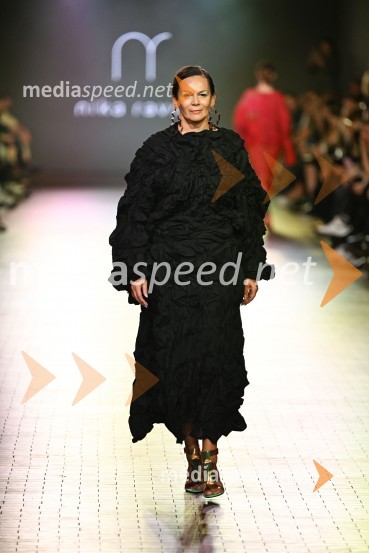  Pika  Zrim, urednica spletnega portala citylife.si in modna vplivnicaLjubljana Fashion Week 2024, modne revije, četrti dan