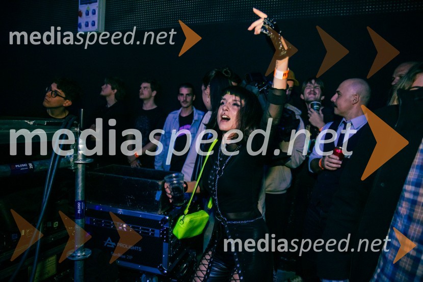  Cassie Kagen, frizerkaRock Radio praznoval 10 let čistega rocka