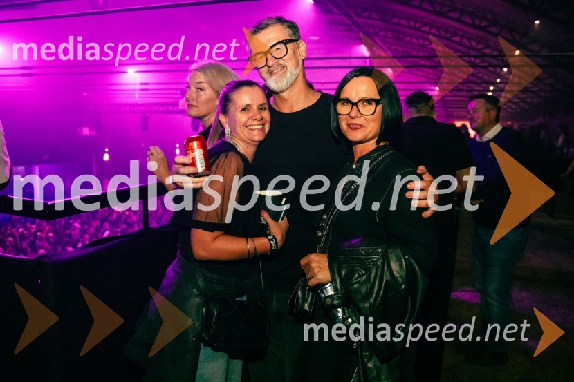  ... ;  Gregor Memedović, direktor radio Center in Rock radio;  ... Rock Radio praznoval 10 let čistega rocka