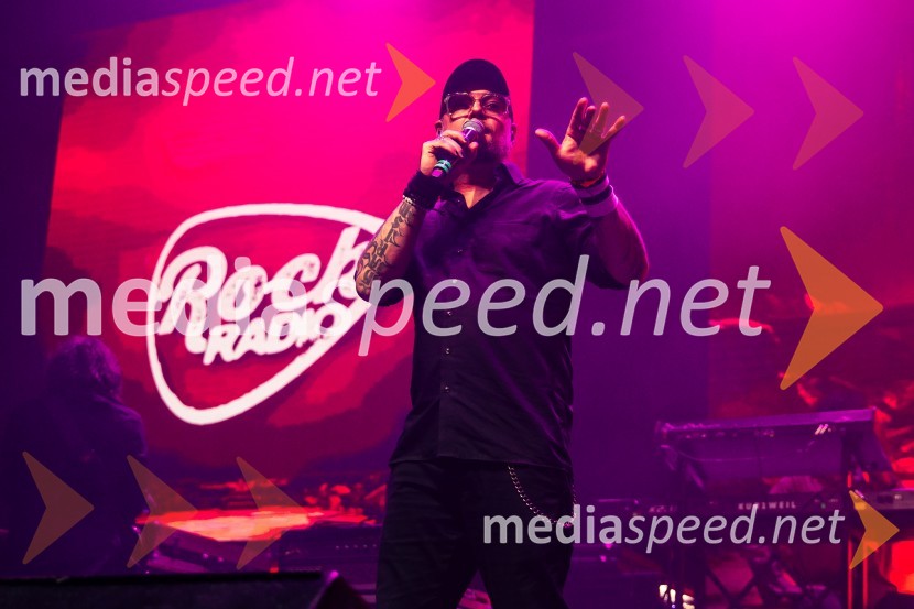  Tomi Meglič, glasbenik, pevec skupine SiddhartaRock Radio praznoval 10 let čistega rocka