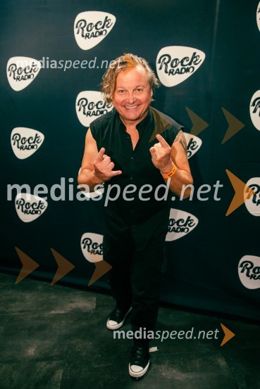  Matjaž Jelen, pevec, skupina Šank RockRock Radio praznoval 10 let čistega rocka