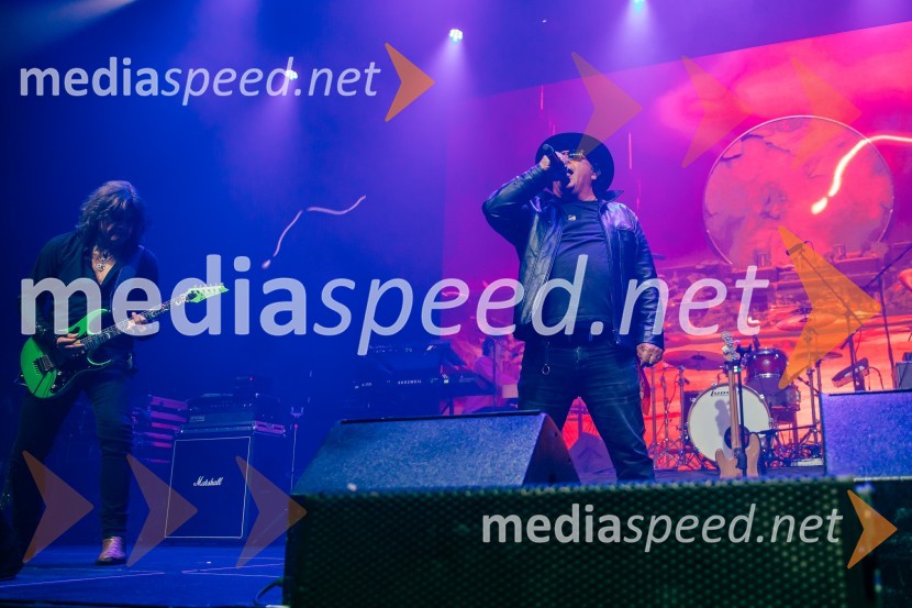  Bor Zuljan, kitarist, Šank rock;  Peter Lovšin - Pero, pevecRock Radio praznoval 10 let čistega rocka