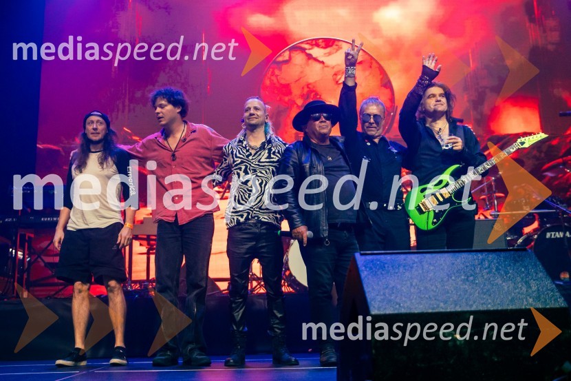  Marko Soršak-Soki, bobnar, skupina Elvis Jackson;  ... ;  Tadej  Košir, glasbenik;  Peter Lovšin - Pero, pevec;  ... ;  Bor Zuljan, kitarist, Šank rockRock Radio praznoval 10 let čistega rocka