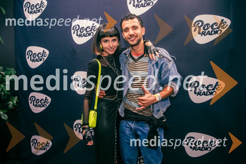  Cassie Kagen, frizerka;  ... Rock Radio praznoval 10 let čistega rocka