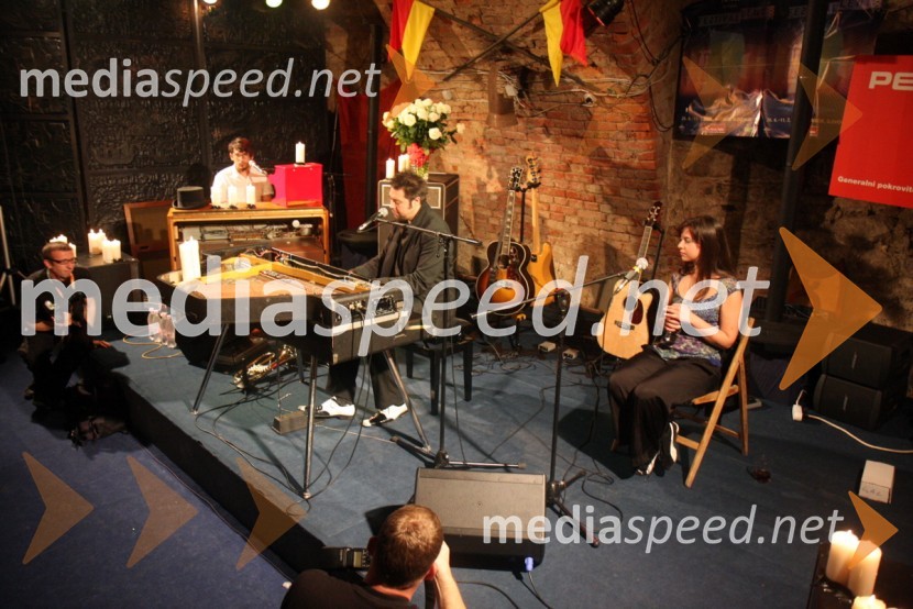 Severa in Gal Gjurin, glasbenika ter pevca ter Denis Horvat, glasbenik17. Festival Lent 2009, otvoritveni vikend