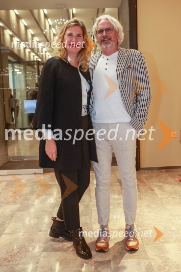  Barbara Čepirlo Čičigoj, odnosi z javnostjo Opera in Balet Ljubljana;  Jadran ČičigojPremiera drame Radost na velikem odru MGL