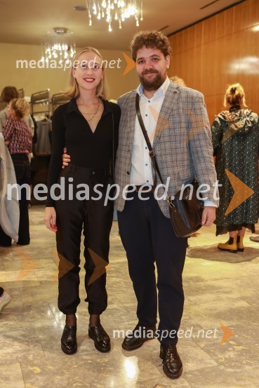  Lara Ekar Grlj, koreografinja;  Luka Marcen, režiserPremiera drame Radost na velikem odru MGL