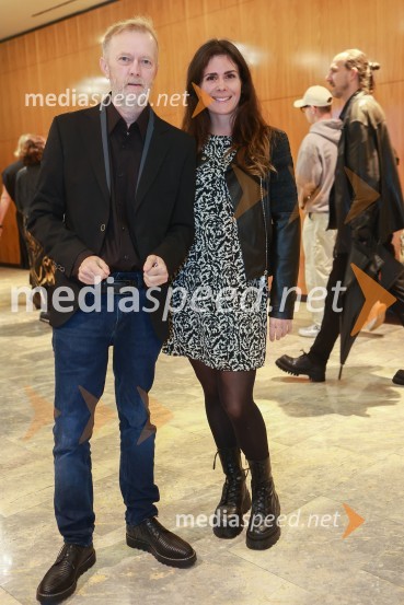  Matjaž Javšnik, igralec;  Sandra	 Debelak, igralkaPremiera drame Radost na velikem odru MGL