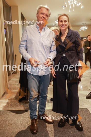  Branko Završan, igralec;  Lučka Počkaj, igralkaPremiera drame Radost na velikem odru MGL