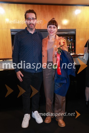  Igor Matković, glasbenik;  Pia GorišekPremiera drame Radost na velikem odru MGL