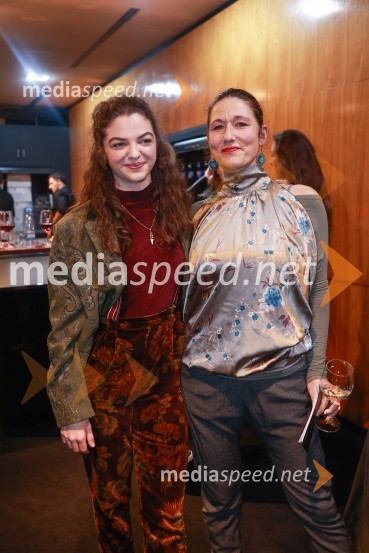  Diana  Kolenc, igralka;  Barbara Zemljič, režiserkaPremiera drame Radost na velikem odru MGL