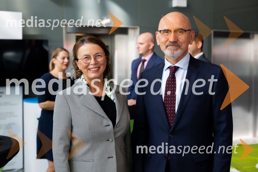 Tatjana  Šikovec, president, French Slovenian Business Club;  Boris Grigić, slovenski veleposlanik v FrancijiGospodarska diplomacija - trenutni položaj in prihodnji razvoj v regiji EU