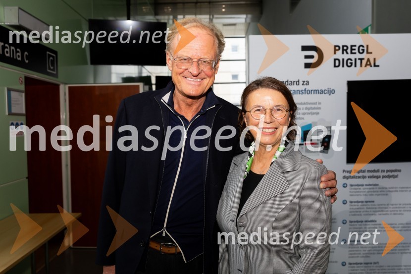  Janez  Škrabec, direktor Riko d.o.o.;  Tatjana  Šikovec, president, French Slovenian Business ClubGospodarska diplomacija - trenutni položaj in prihodnji razvoj v regiji EU