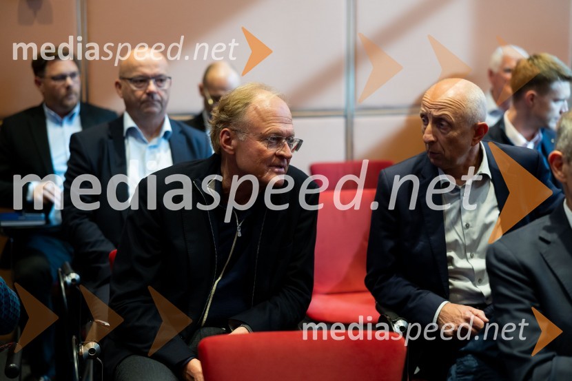  Janez  Škrabec, direktor Riko d.o.o.;  Radovan Bolko, član nadzornega sveta, Kolektor d.d.Gospodarska diplomacija - trenutni položaj in prihodnji razvoj v regiji EU