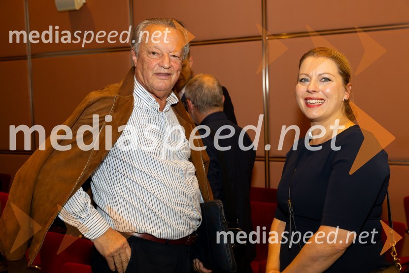  Anton Papež, globalni vodja in soustanovitelj podjetja Interenergo;  ... Gospodarska diplomacija - trenutni položaj in prihodnji razvoj v regiji EU