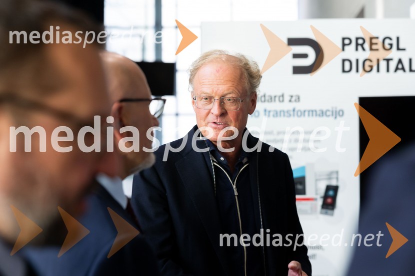  Janez  Škrabec, direktor Riko d.o.o.Gospodarska diplomacija - trenutni položaj in prihodnji razvoj v regiji EU