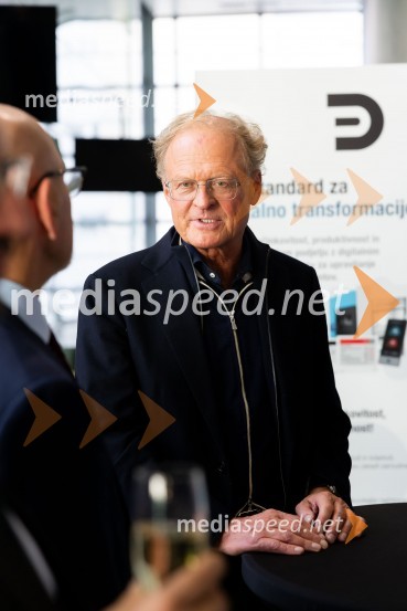  Janez  Škrabec, direktor Riko d.o.o.Gospodarska diplomacija - trenutni položaj in prihodnji razvoj v regiji EU