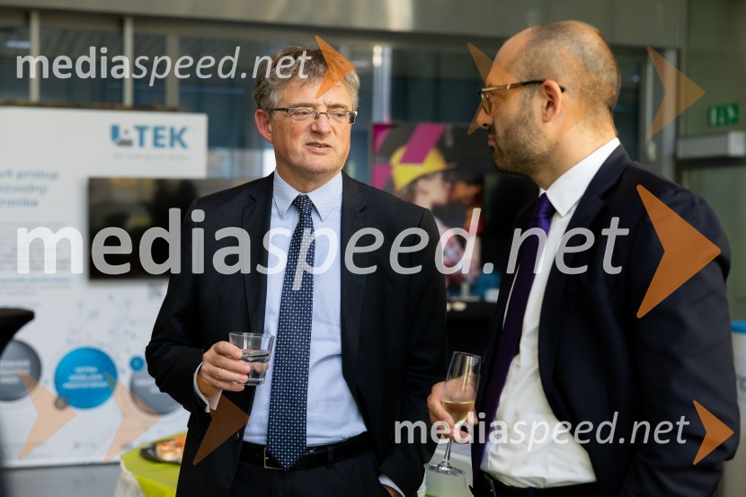  Giuseppe Cavagna, italijanski veleposlanik v Sloveniji;  Slobodan  Šešum, generalni direktor, Direktorat za gospodarsko in javno diplomacijoGospodarska diplomacija - trenutni položaj in prihodnji razvoj v regiji EU