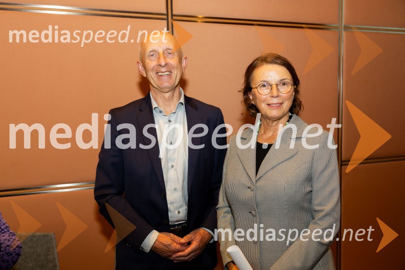  Radovan Bolko, član nadzornega sveta, Kolektor d.d.;  Tatjana  Šikovec, president, French Slovenian Business ClubGospodarska diplomacija - trenutni položaj in prihodnji razvoj v regiji EU