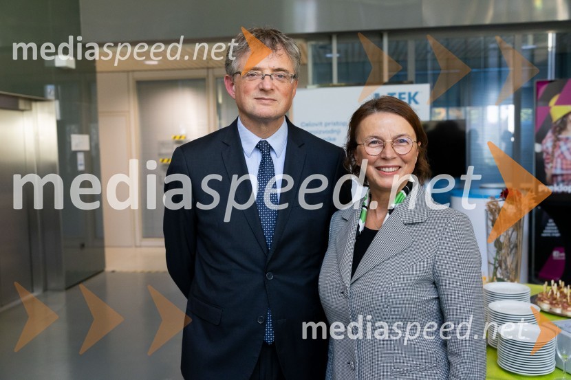  Giuseppe Cavagna, italijanski veleposlanik v Sloveniji;  Tatjana  Šikovec, president, French Slovenian Business ClubGospodarska diplomacija - trenutni položaj in prihodnji razvoj v regiji EU