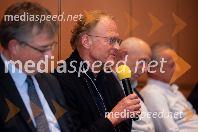  Janez  Škrabec, direktor Riko d.o.o.Gospodarska diplomacija - trenutni položaj in prihodnji razvoj v regiji EU