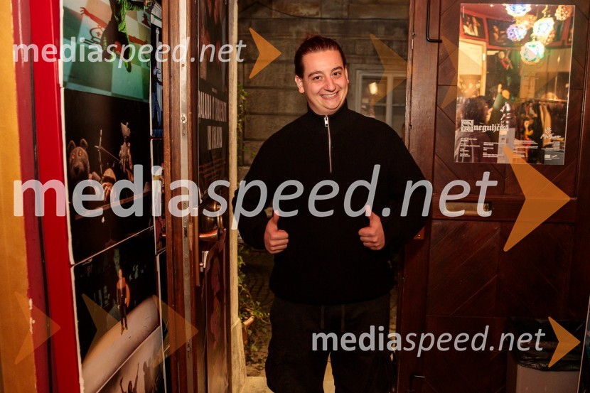  Domen Lušin, oblikovalec svetlobeBalada o trobenti in oblaku, premiera v Mini teatru