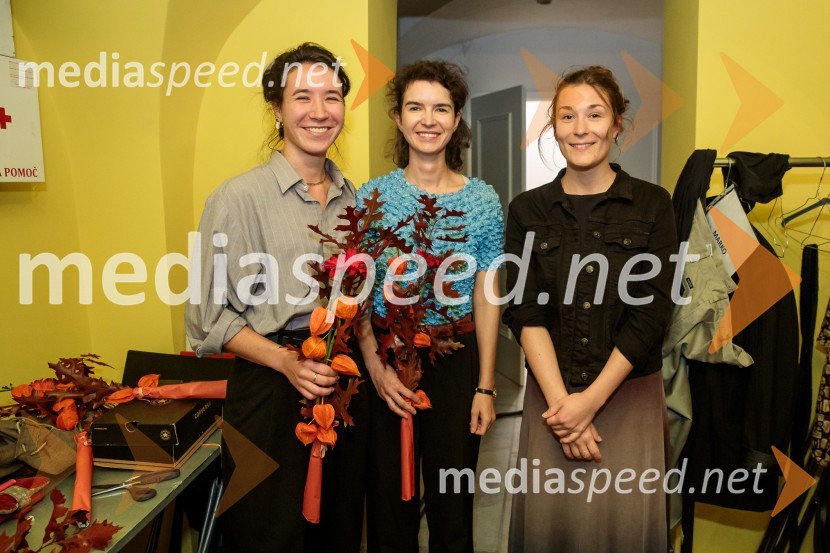  Iva Štefanija Slosar, dramaturginja;  Nina Čehovin, kostumografka;  Karolína Kotrbová, scenografinjaBalada o trobenti in oblaku, premiera v Mini teatru