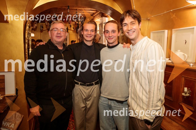  Robert Waltl, direktor, Mini teater;  Marko Rafolt, igralec;  Jure Šimonka, igralec;  Žiga Hren, režiserBalada o trobenti in oblaku, premiera v Mini teatru