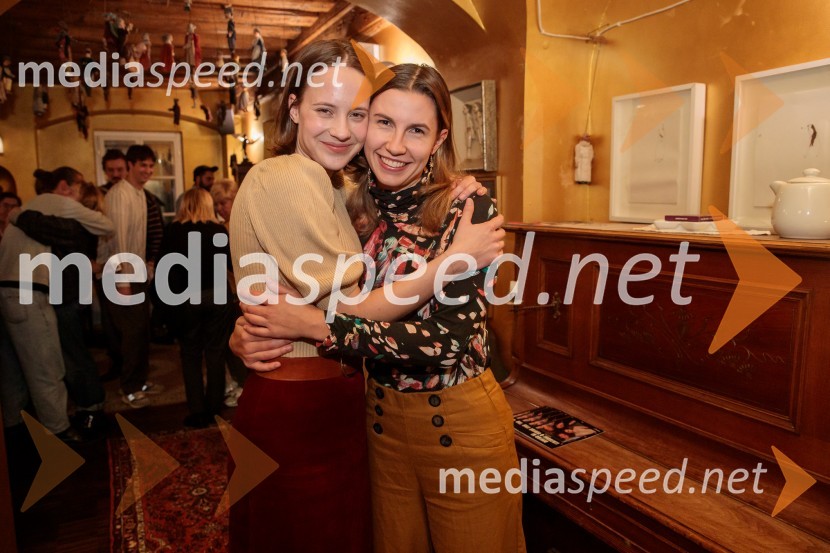  Alja Krhin, igralka;  Neža Dvorščak, igralkaBalada o trobenti in oblaku, premiera v Mini teatru