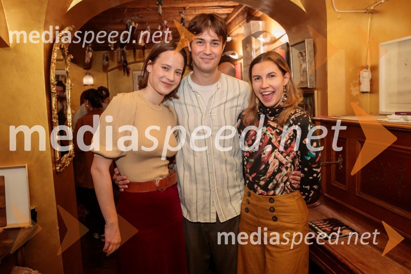  Alja Krhin, igralka;  Žiga Hren, režiser;  Neža Dvorščak, igralkaBalada o trobenti in oblaku, premiera v Mini teatru