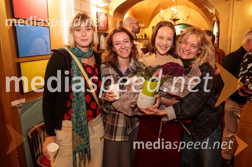  ... ;  ... ;  Alja Krhin, igralka;  ... Balada o trobenti in oblaku, premiera v Mini teatru