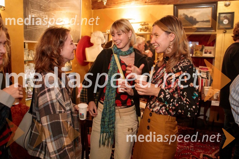  ... ;  ... ;  Neža Dvorščak, igralkaBalada o trobenti in oblaku, premiera v Mini teatru