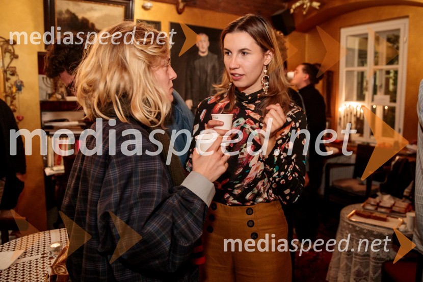  ... ;  Neža Dvorščak, igralkaBalada o trobenti in oblaku, premiera v Mini teatru