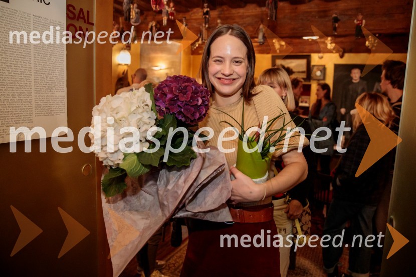  Alja Krhin, igralkaBalada o trobenti in oblaku, premiera v Mini teatru